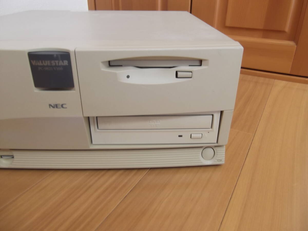 【動作確認済】PC98パソコン PC-9821V166S5C2 青パネル (FM・MIDI音源・ジョイスティック端子・USB端子・CD/DVD内蔵）Win98＆MS-DOS6.2_ドライブ部（拡大写真）