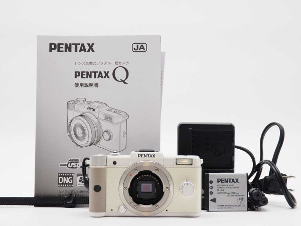 ペンタックス Pentax Q 12.4MP Digital Camera White Body Only [美品] #Z849A