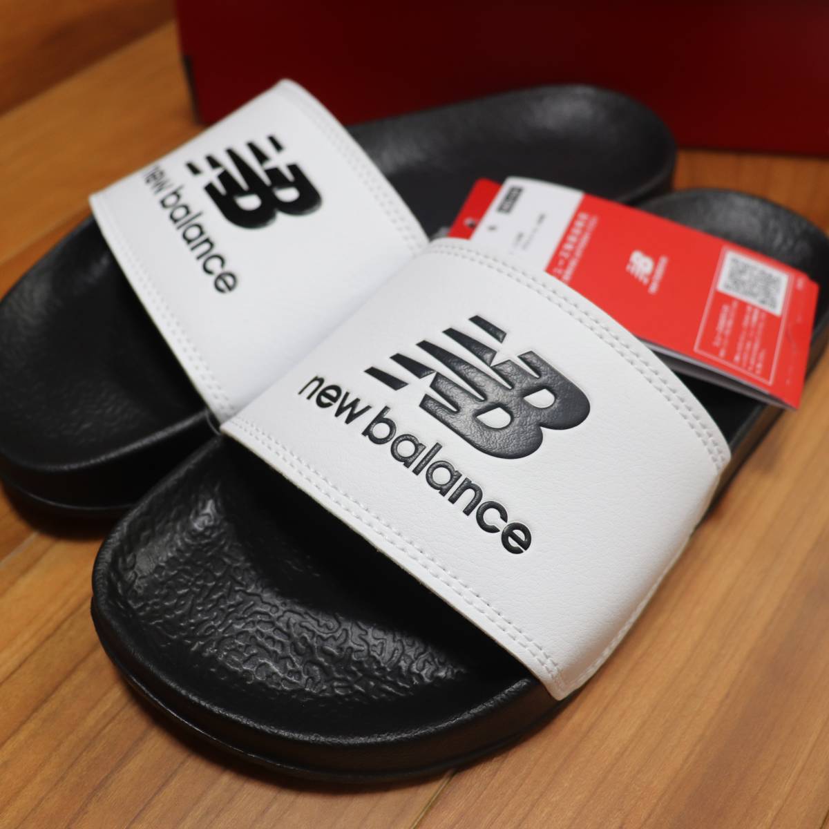 ★新品 23.0cm New Balance ニューバランス SLIDE シャワー サンダル ホワイト ブラック SUF50WK1☆★★★☆★_画像2