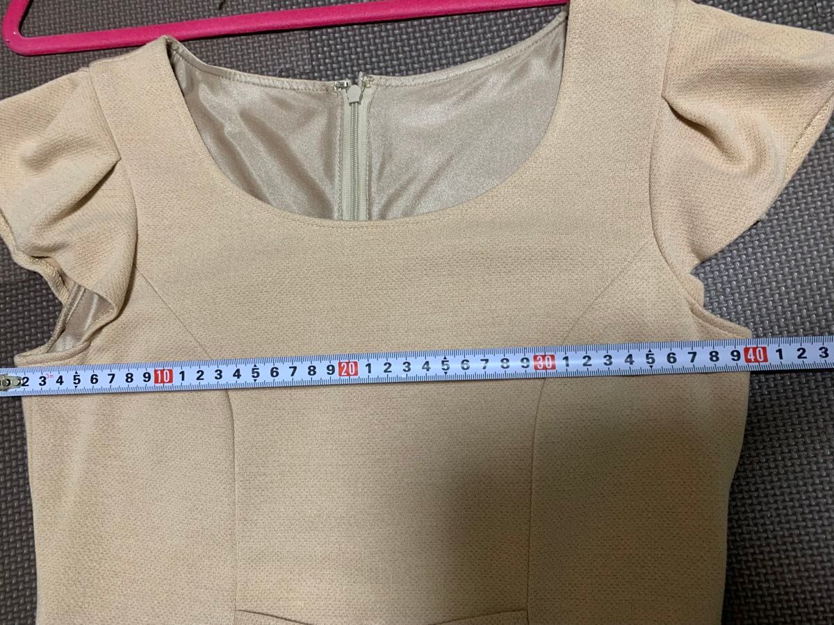 プロポーション　ボディードレッシング　Body dressing  proportion ワンピース ベージュ　デート用　春服