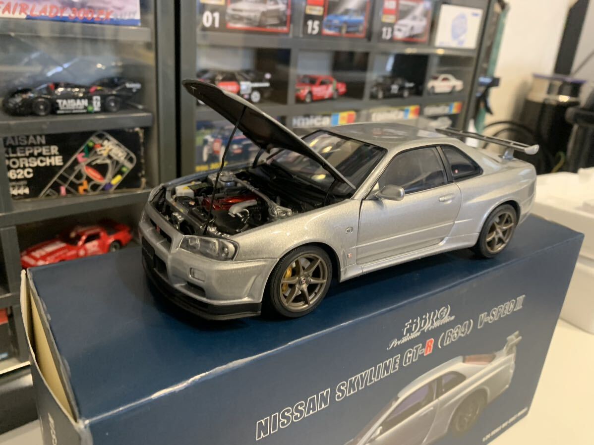 エブロ 1/24 日産 スカイライン GT-R R34 Vスペック2 シルバー_画像4