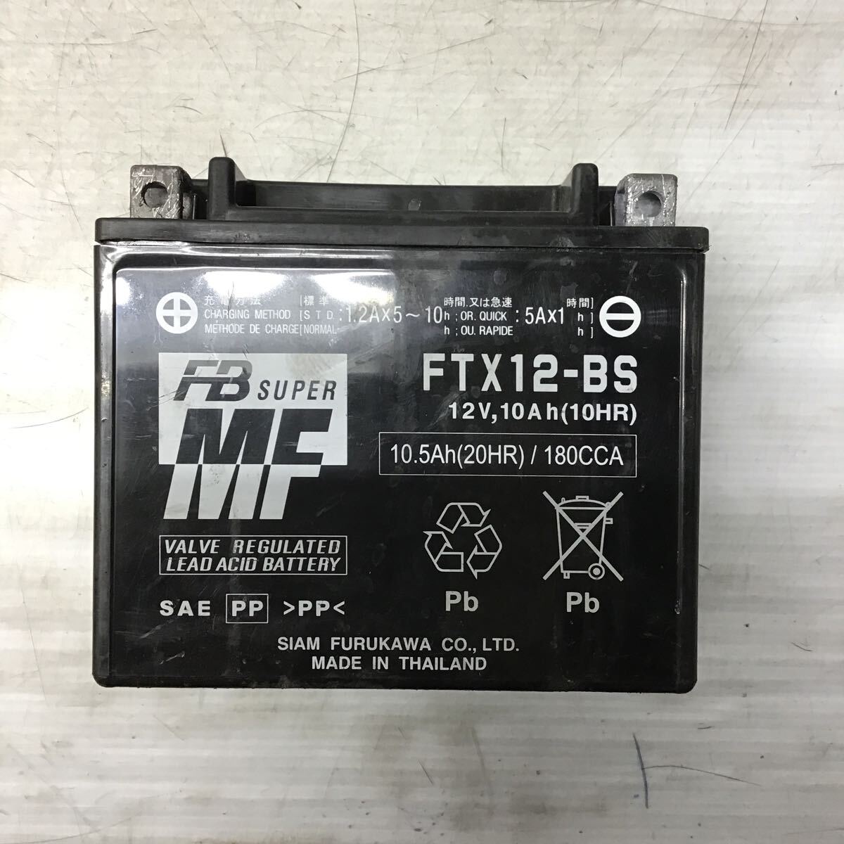 H61-8 バイク用 バッテリー FTX12-BS YTX12-BS 中古 良品 テスターにて測定済み_画像1