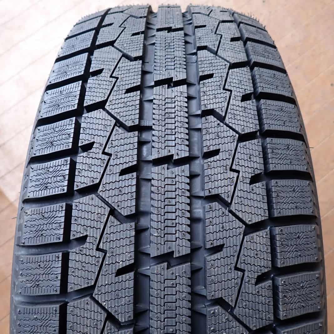 冬新品2022年製 1本 会社宛 送料無料 215/55R17 94T トーヨー オブザーブ ガリットGIZ エスティマ カムリ ヤリス ヴェゼル セレナ NO,E863_画像2