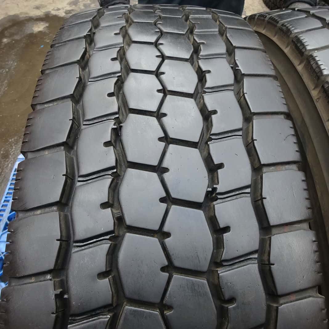 MIX 夏 2本SET 会社宛 送料無料 295/80R22.5 153/150 TB ブリヂストン M888 2023年製 バリ溝 ミックス 高床 大型トラック SNOW BS NO,Z6120_画像2