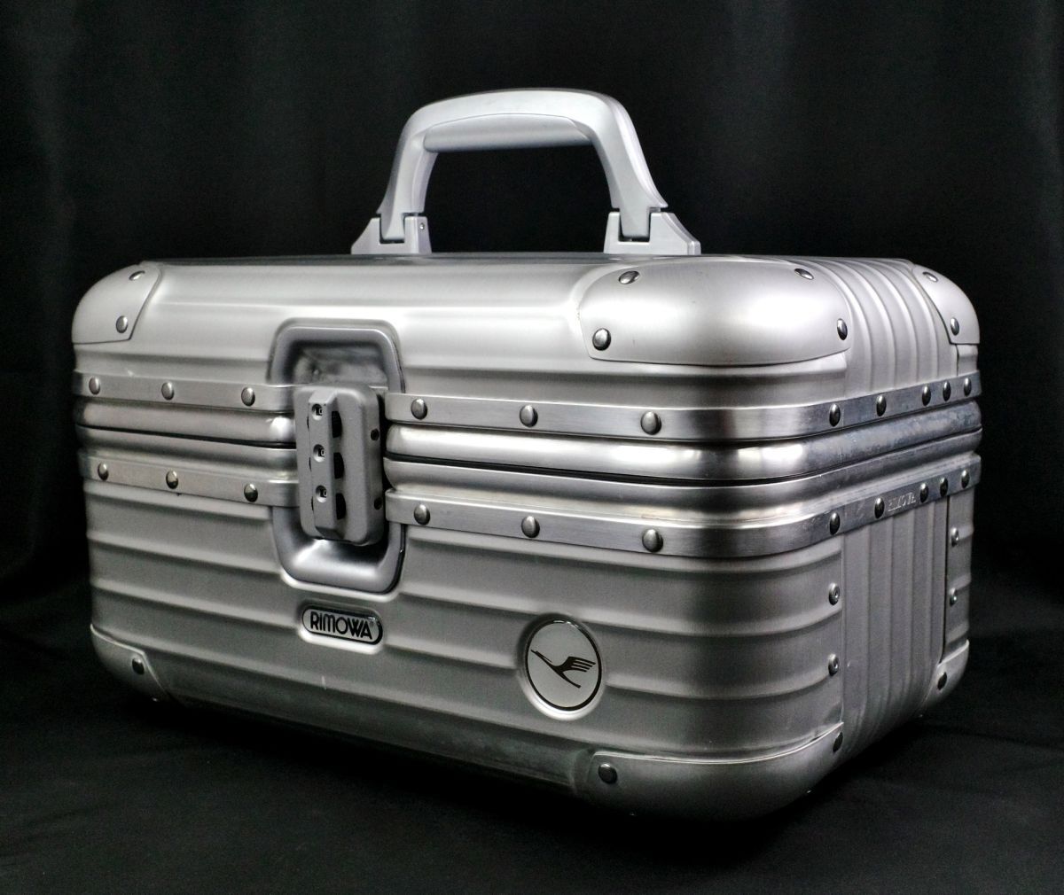 Rimowa・リモア　918.38 トパーズ『Lufthansa』ALU ビューティケース　17L　956816_画像2