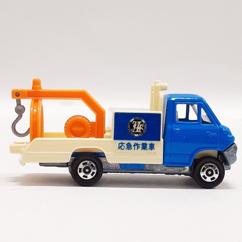 (完全現状品) TOMY トミカ 黒箱 39 トヨタ ダイナ JAFレッカー 日本製 当時物 No.39 TOYOTA tomica 詳細不明 (ジャンク扱い) ※i5_画像7