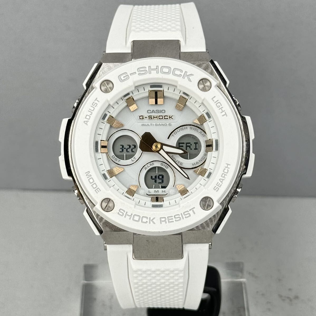 極美品 G-SHOCK GST-W300G-7AJF Gスチール G-STEELタフソーラー 電波受信 電波ソーラー マルチバンド6 アナデジ ホワイト ゴールド _画像5