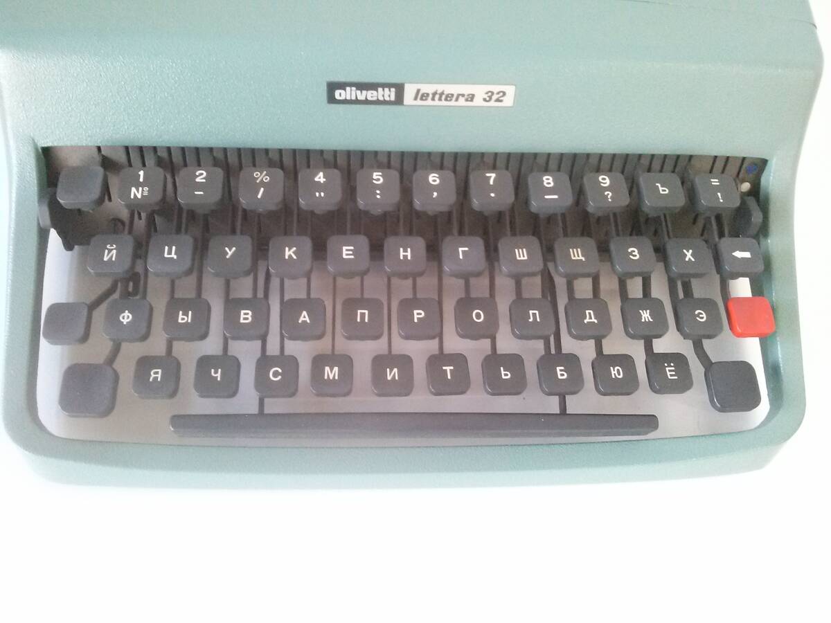 【TN-569】olivetti lettre32 タイプライター/オリベッティ レッテラ 32/レトロ/ヴィンテージ/アンティーク/レア品【HK】の画像3