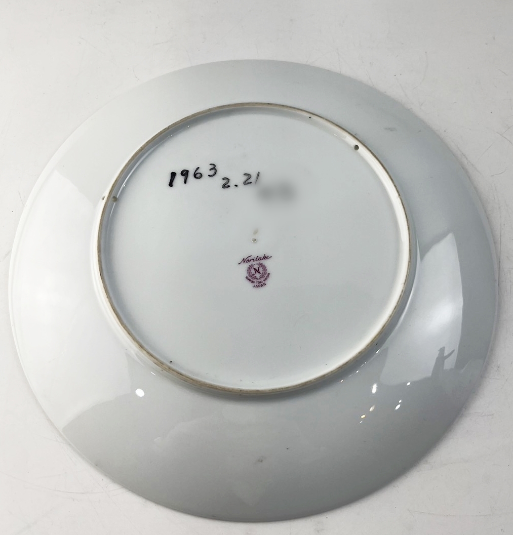 当時物 Noritake ノリタケ 飾り皿 大皿 丸皿 富士山 色絵 サインあり 金縁 記念品 インテリア コレクション 骨董 食器 １円～_画像5