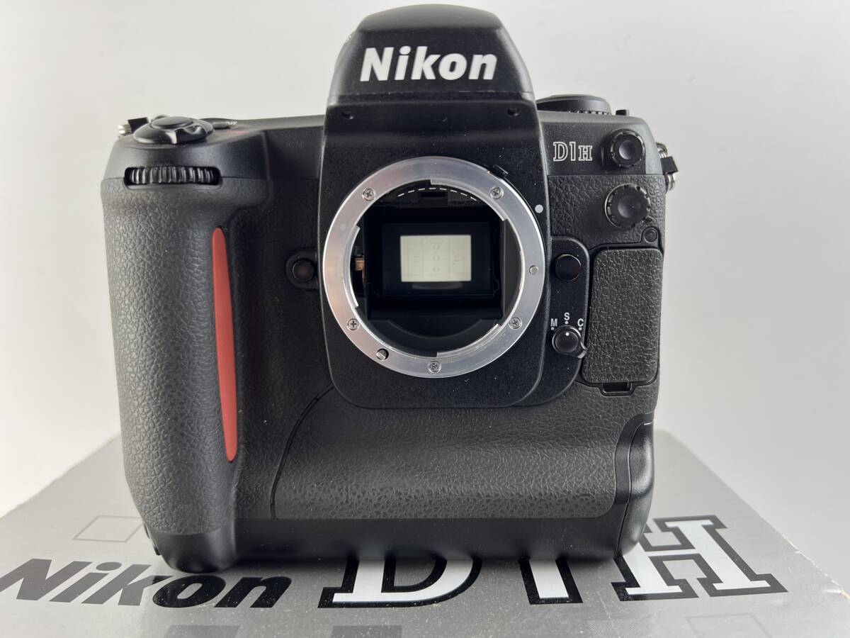 ニコン　Nikon D1H ボディ　カメラ　撮影機材　１円～　箱付　デジタル一眼　_画像4