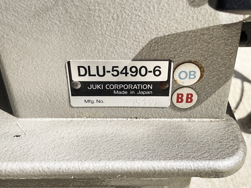 １円～ 工業用ミシン ＪＵＫＩ ＤＬＵ－５４９０－６ 自動糸切本縫い上下差動送りミシン ミシン 糸ロール付の画像4