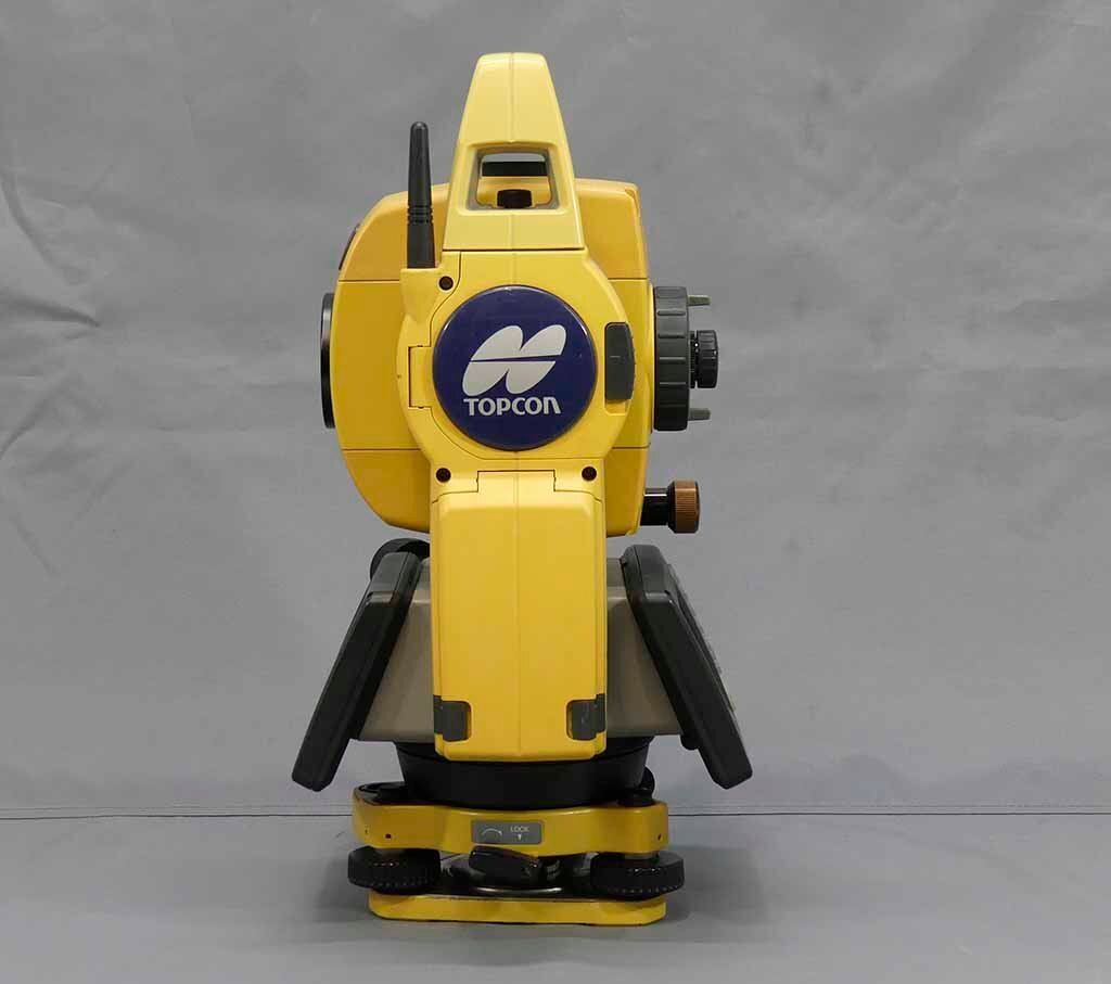 トプコン トータルステーション TOPCON DS-105AC USED 自動視準 測量機 中古 現状渡し ジャンク扱い J○ S2403-6297の画像4