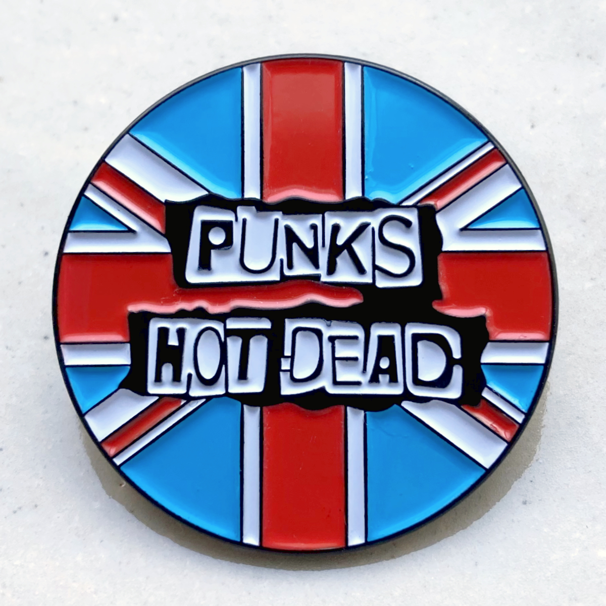 PUNKS NOT DEAD　パンク　ロック◆ピンバッジ　ピンズ　バッチ　ブローチ◆音楽　UK　punk　ハードコア　EXPLOITED　ユニオンジャック_画像1