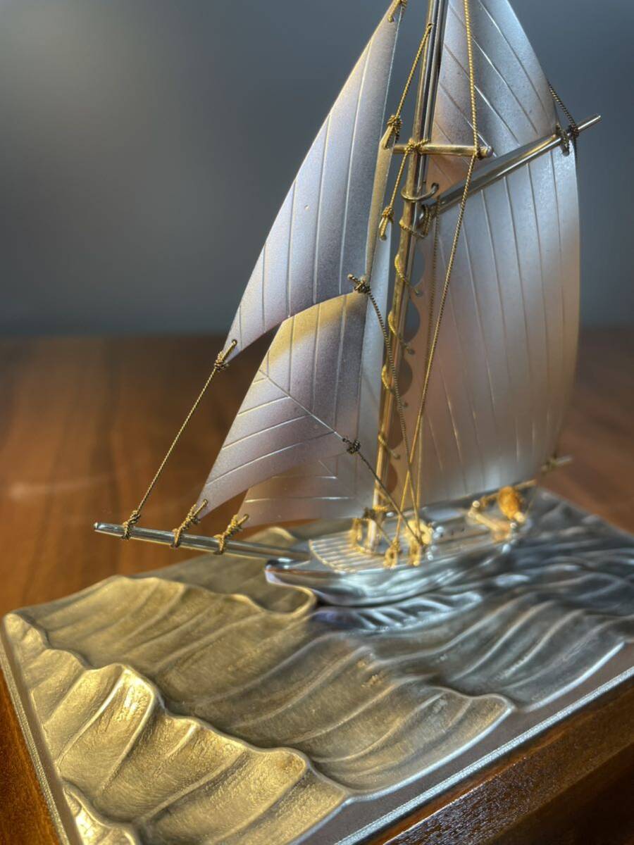 《値下即決早い者勝ち》銀 ヨット STERLING 960 刻印 スターリングシルバー SEKI 関工芸 置物 ガラスケース 木箱 船 帆船 銀製 SILVERの画像5