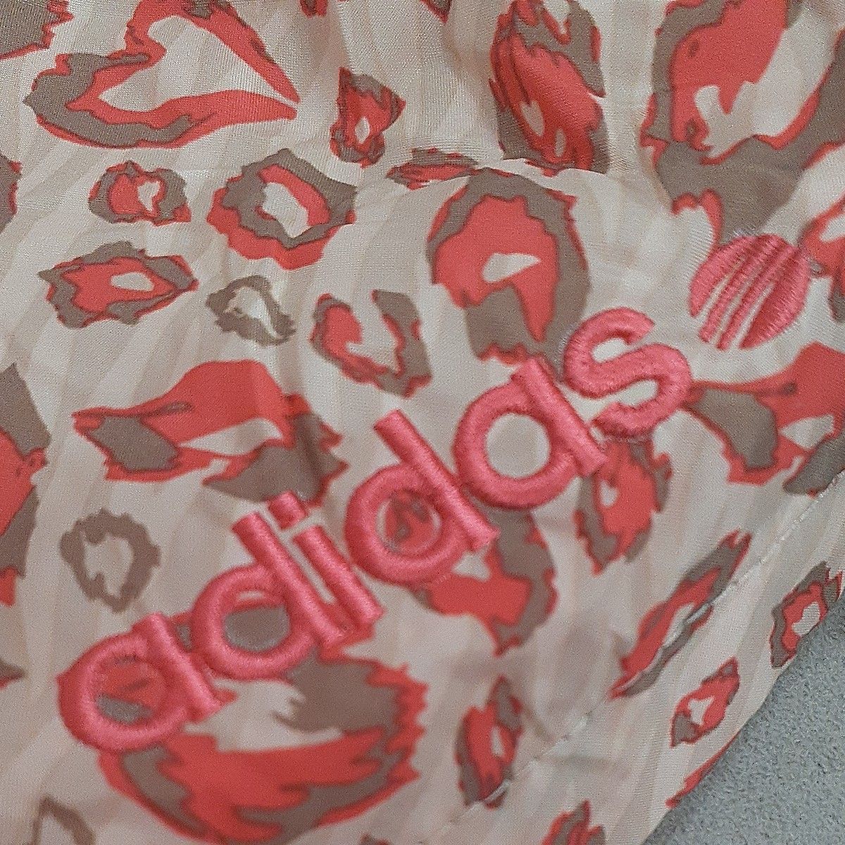 【新品未使用タグ付き】アディダス　adidas STAN　ショーツ CN488 レディース　L　 ショートパンツ 