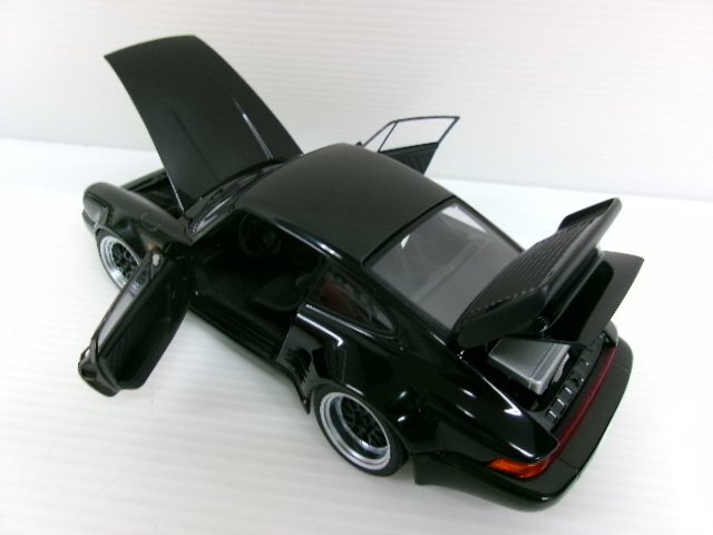 オートアート 1/18 ポルシェ 911 (930) ターボ 湾岸ミッドナイト ブラックバード (5125-567)_画像6