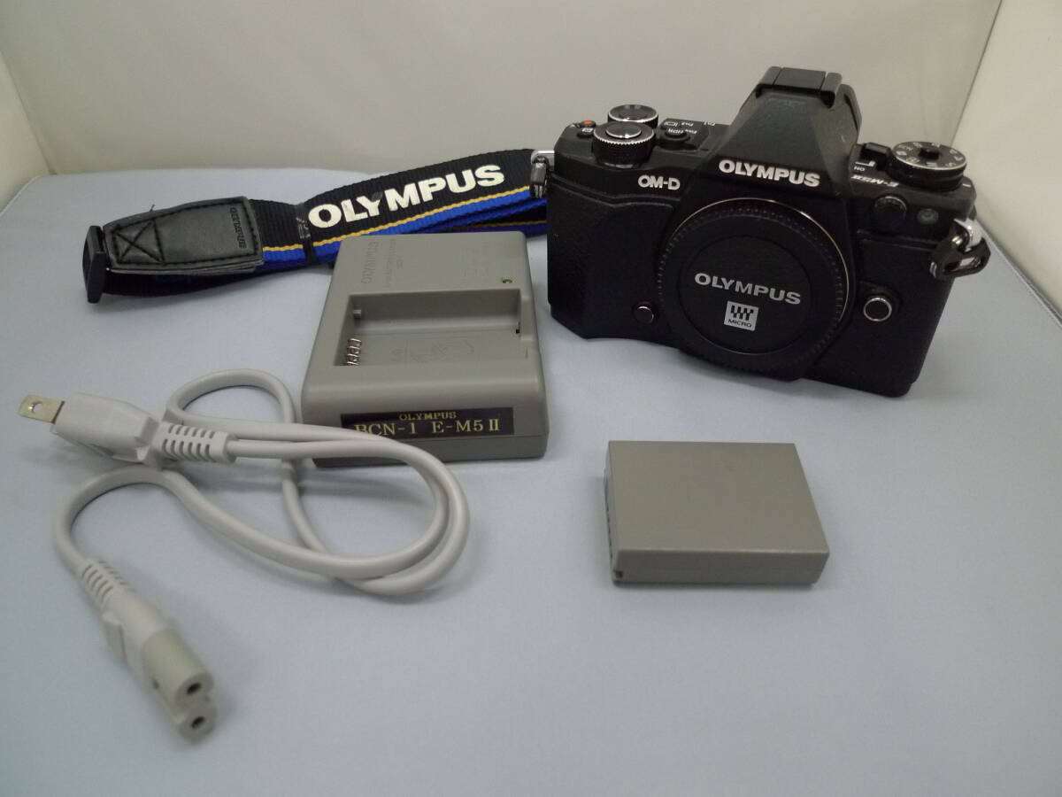 ★送料無料★[中古]シャッター回数10808回 OLYMPUS オリンパス ミラーレス一眼 OM-D E-M5 Mark II ボディ [ブラック]