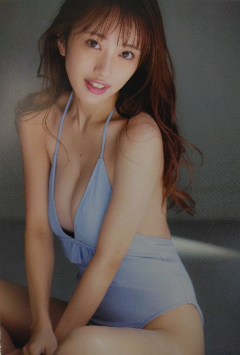 向井地美音　直筆サイン入りファースト写真集　ポストカード付き