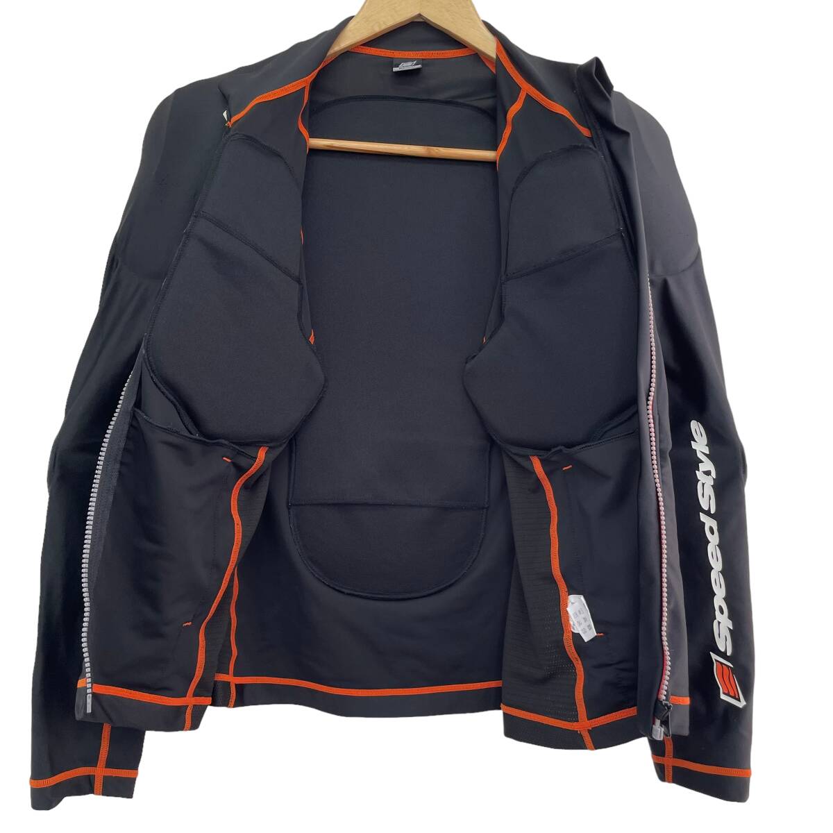 【美品】 HYOD D3O iD PROTECT RASH GUARD STU107D インナープロテクター 黒系 ブラック系 Mサイズ 6970-80_画像2