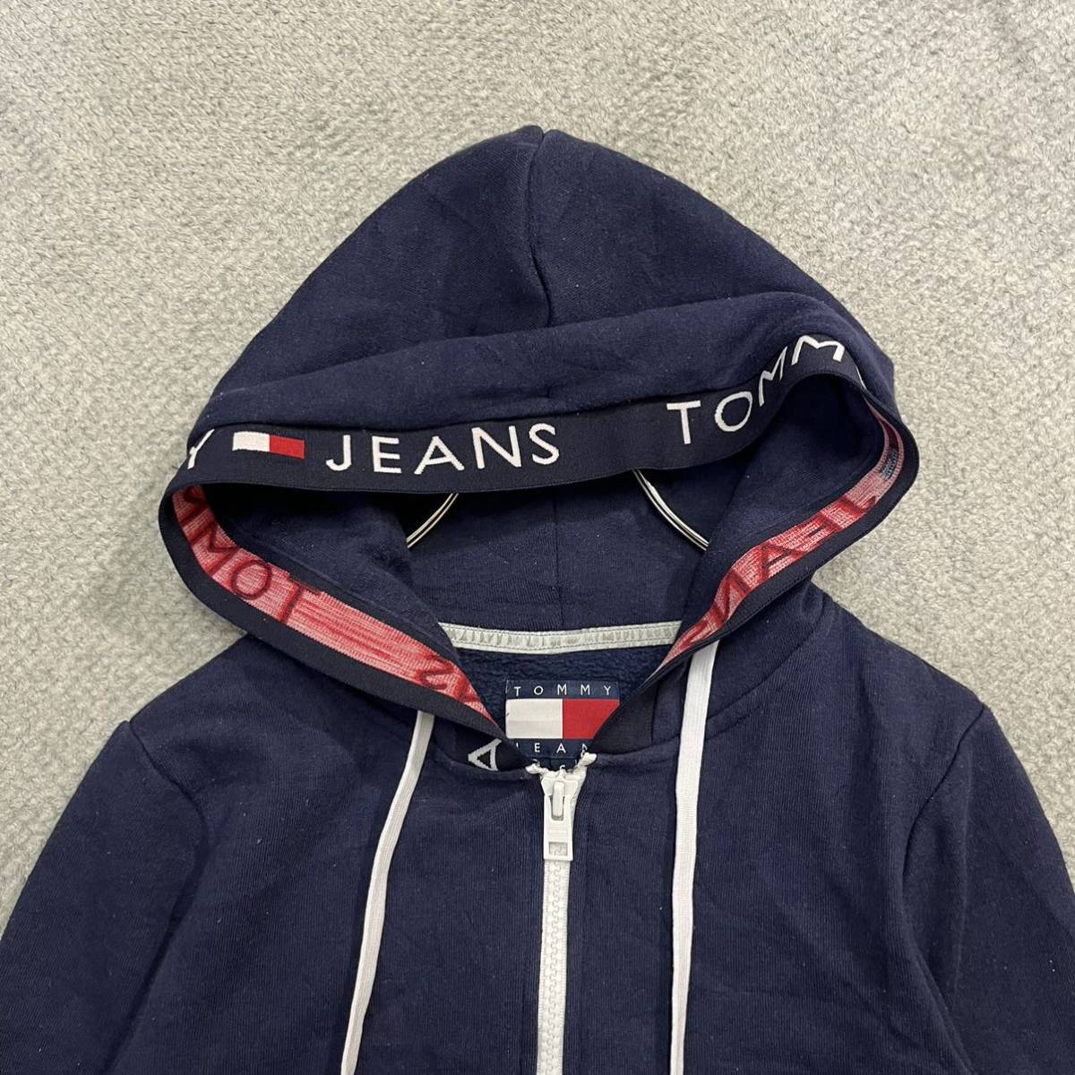 100円スタート♪ （11）TOMMY JEANS トミージーンズ　ショート丈　ジップパーカー　サイズS　ネイビー　薄手　ロゴ　コットン　レディース_画像5