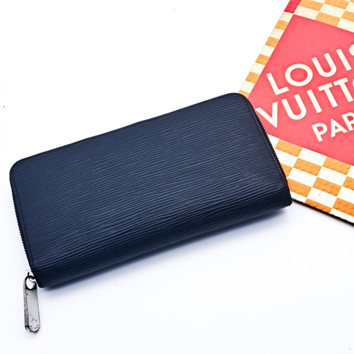 LOUIS VUITTON エピジッピーウォレット ラウンドファスナー ラウンドジップ長財布