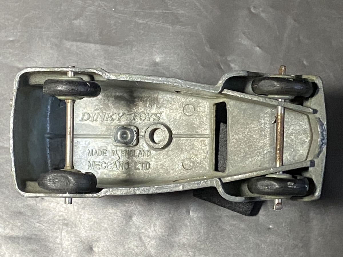 英 Dinky Toys #34c　Loud Speaker Van　　ディンキー　スピーカー　バン　モリス　Morris Austin Bedford Commer vintage Meccano England_ベースの無い時代物　タイヤにflat spot