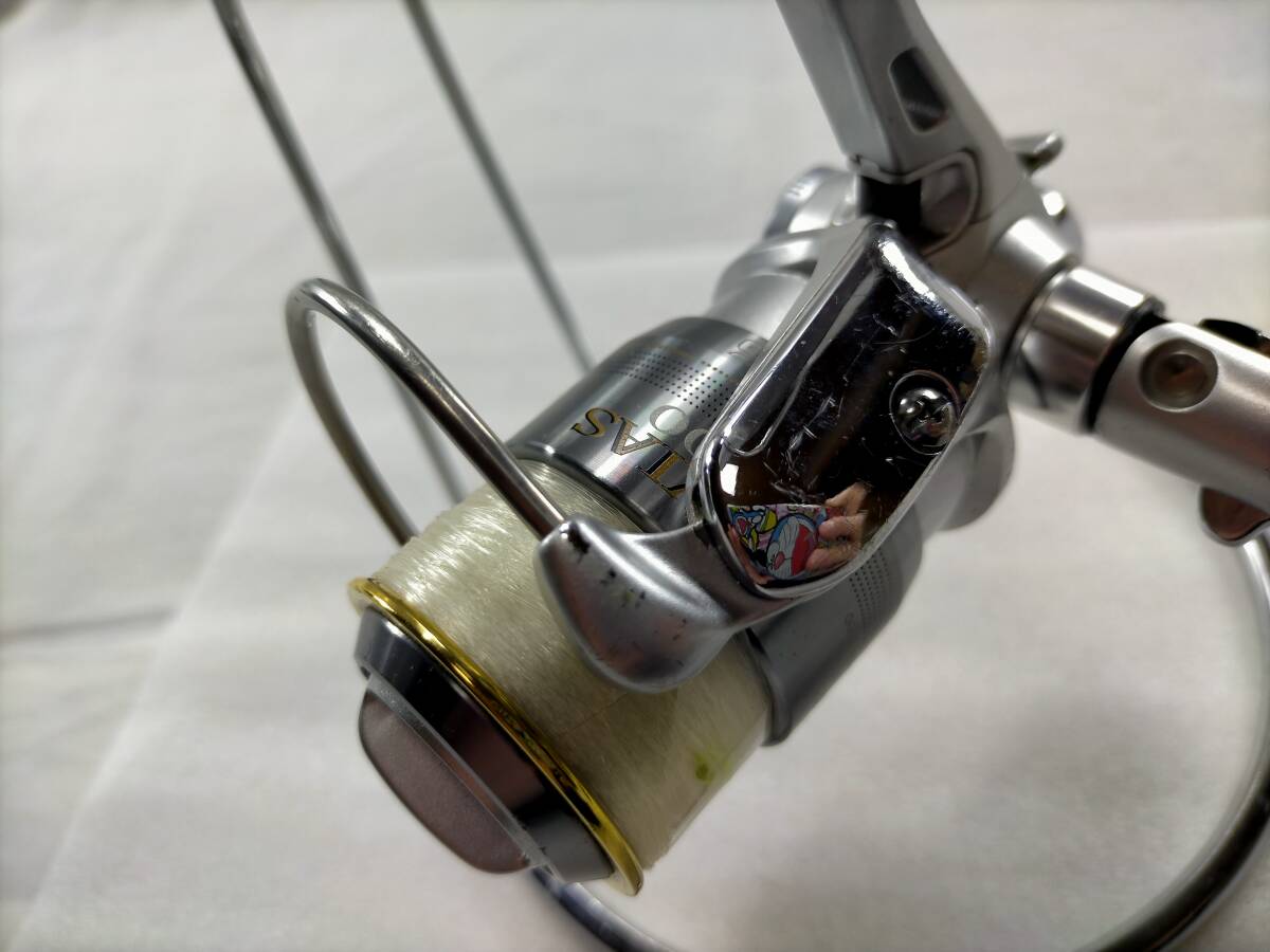 舖麥【日本製】 ダイワ 04 ルビアス 1500 DAIWA LUVIAS グローブライド スピニングリール 2504F_画像3