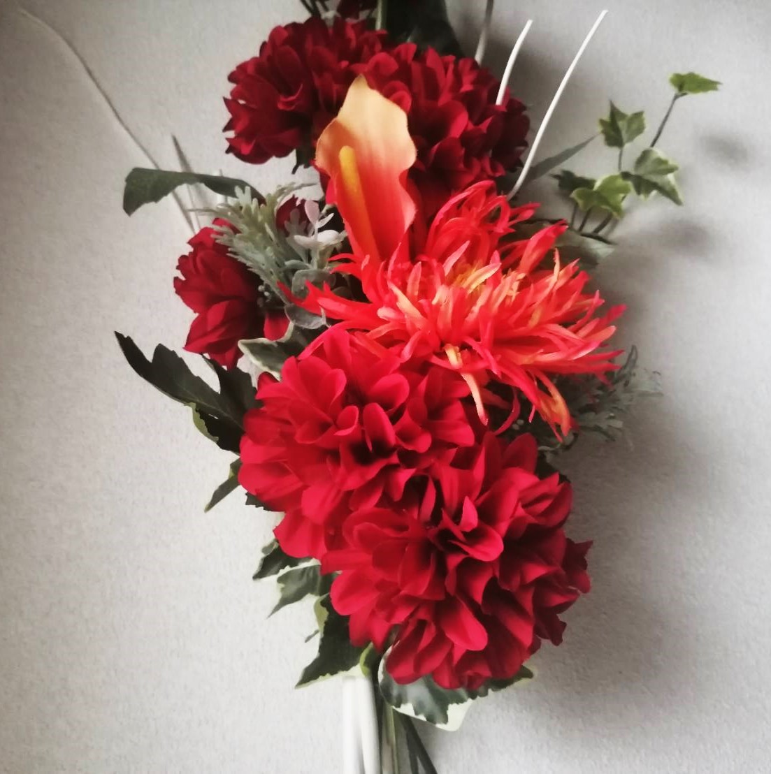 *mitsumata. branch . deep-red . dahlia. swag[ Spider mam]*a-tifi car ru flower lease ornament artificial flower gift 