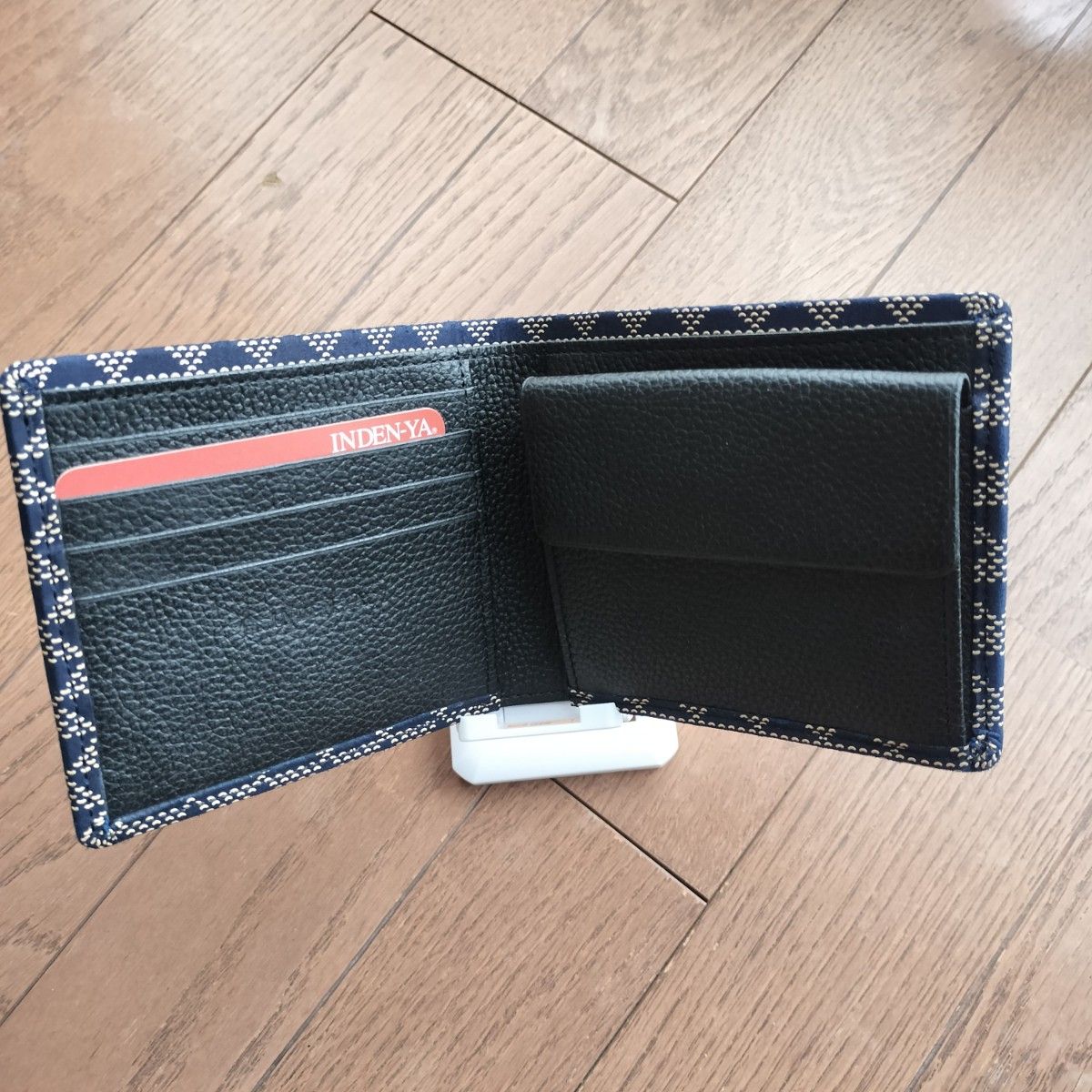 【未使用】印傳屋　二つ折り財布
