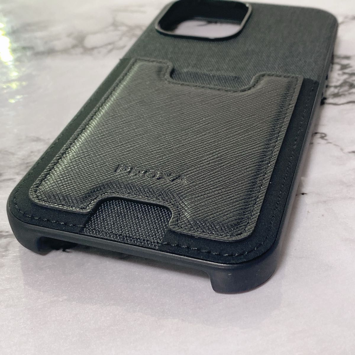 iPhone14proMAX用 背面カード収納付ケース 上質な手触り カバー 耐衝撃 軽量 薄い ICカード収納 スマホケース黒
