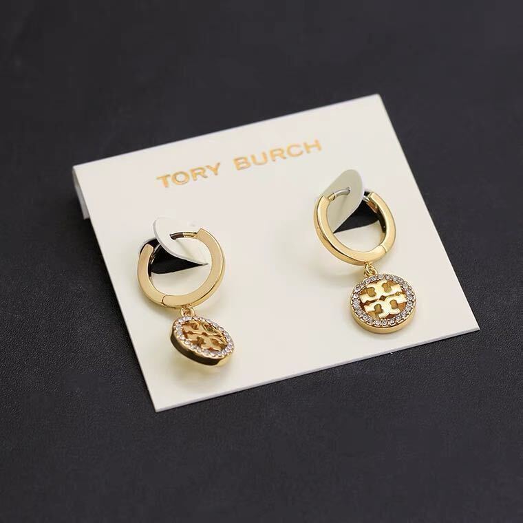 新品未使用　Tory Burch トリーバーチ　キラ　ロゴ　ピアス　ゴールド_画像5