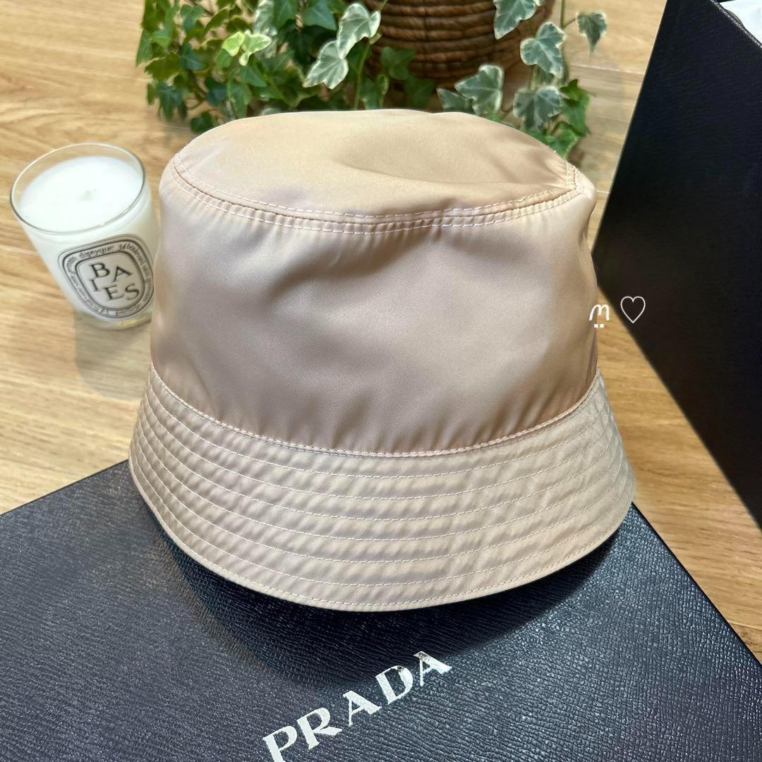 送料無料　新品同様品　PRADA　プラダ　リナイロンバケットハット　M　カメオ　ベージュ　帽子_画像5