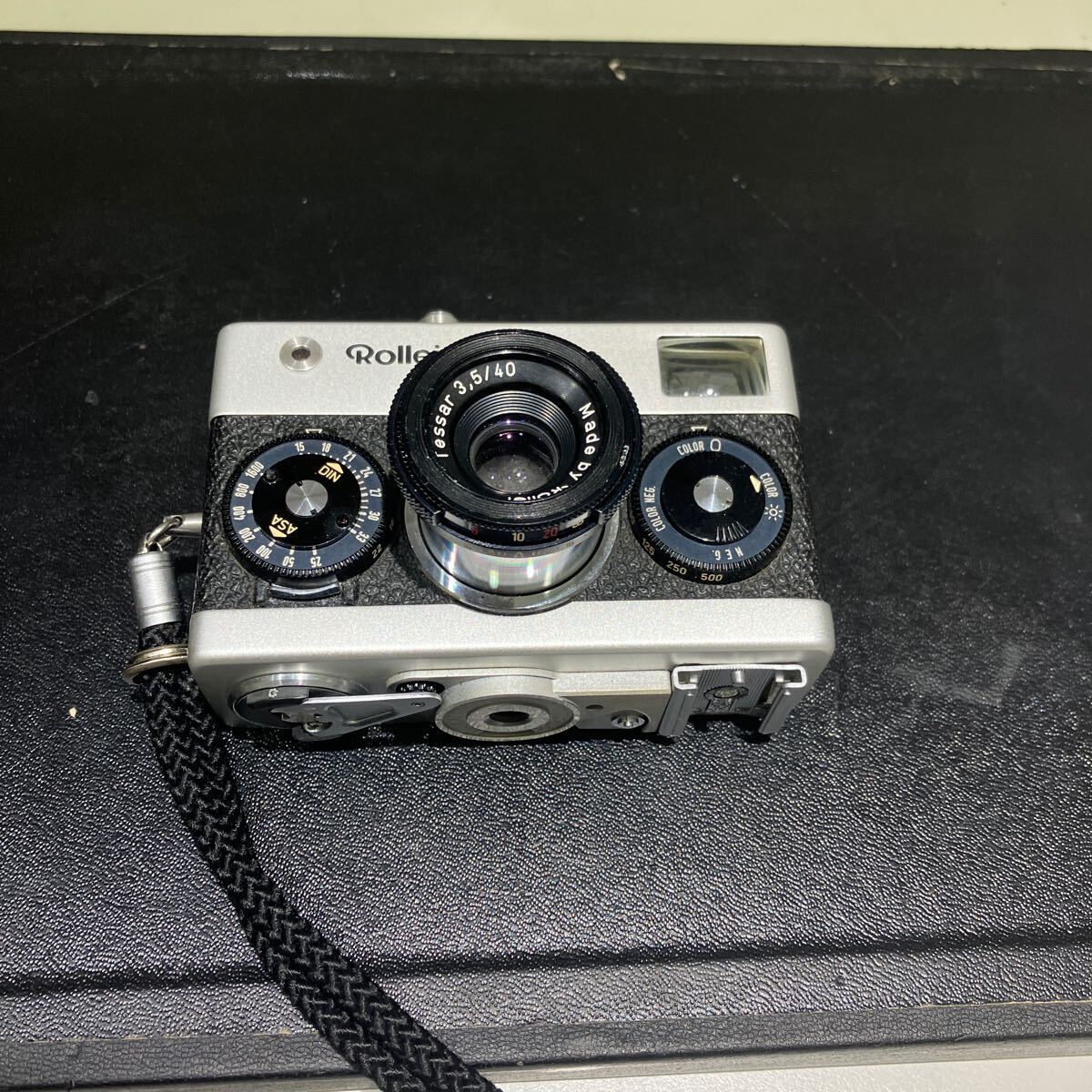 ジャンク　Rollei 35T ローライ コンパクトフィルムカメラ レンジファインダー ストラップ　専用ケース付き　シャッター切れました。_画像3