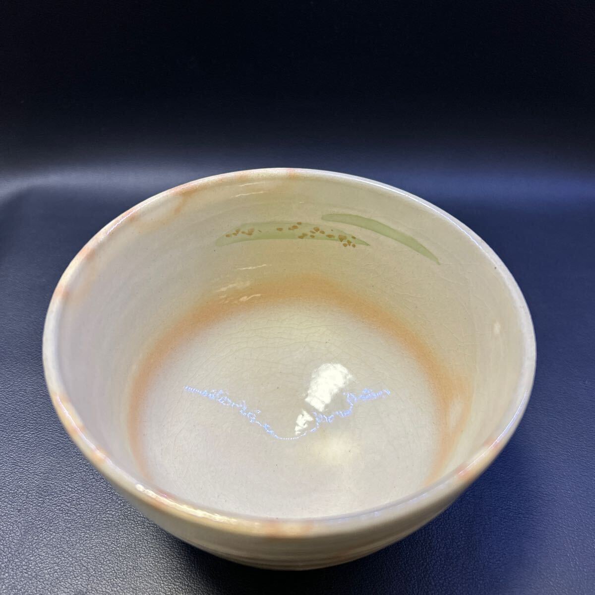 H12-10 茶道具 茶碗 【京焼 押小路窯 色絵箒売り】サイズ:直径12cm、高さ7.8cm 紙箱ありの画像4