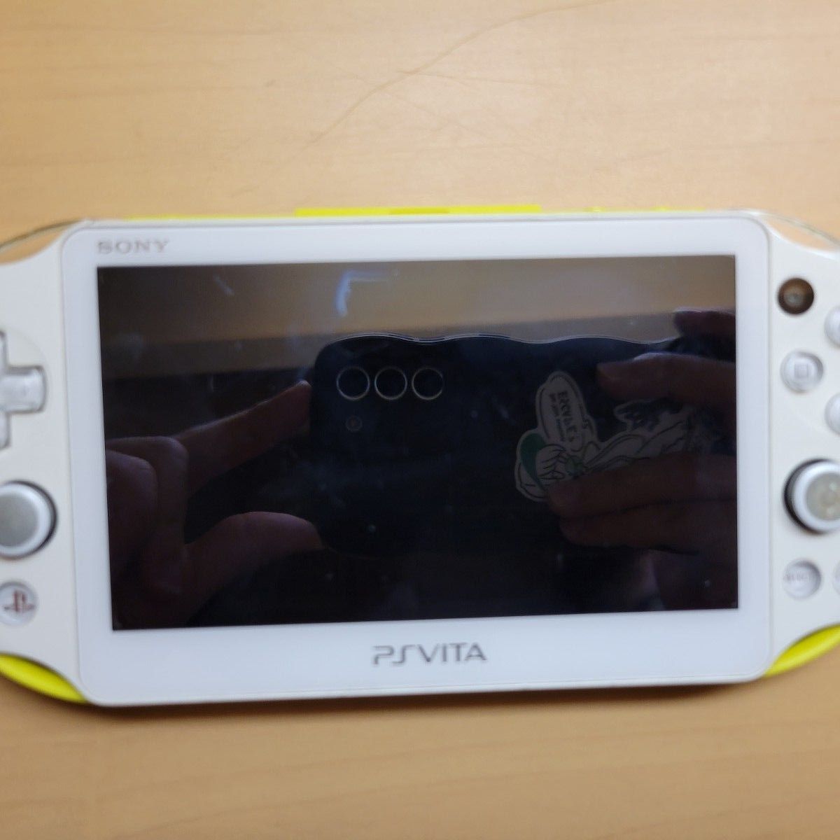 PlayStation Vita 2000