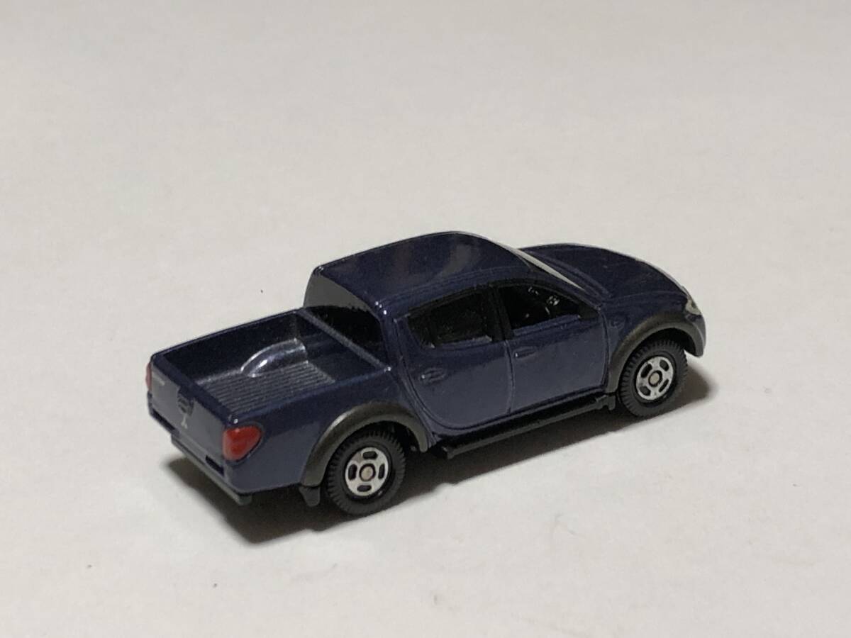 トミカ TOMICA 三菱 ミツビシ　トライトン 　MITSUBISHI TRITON 中国製　 タカラトミー_画像5