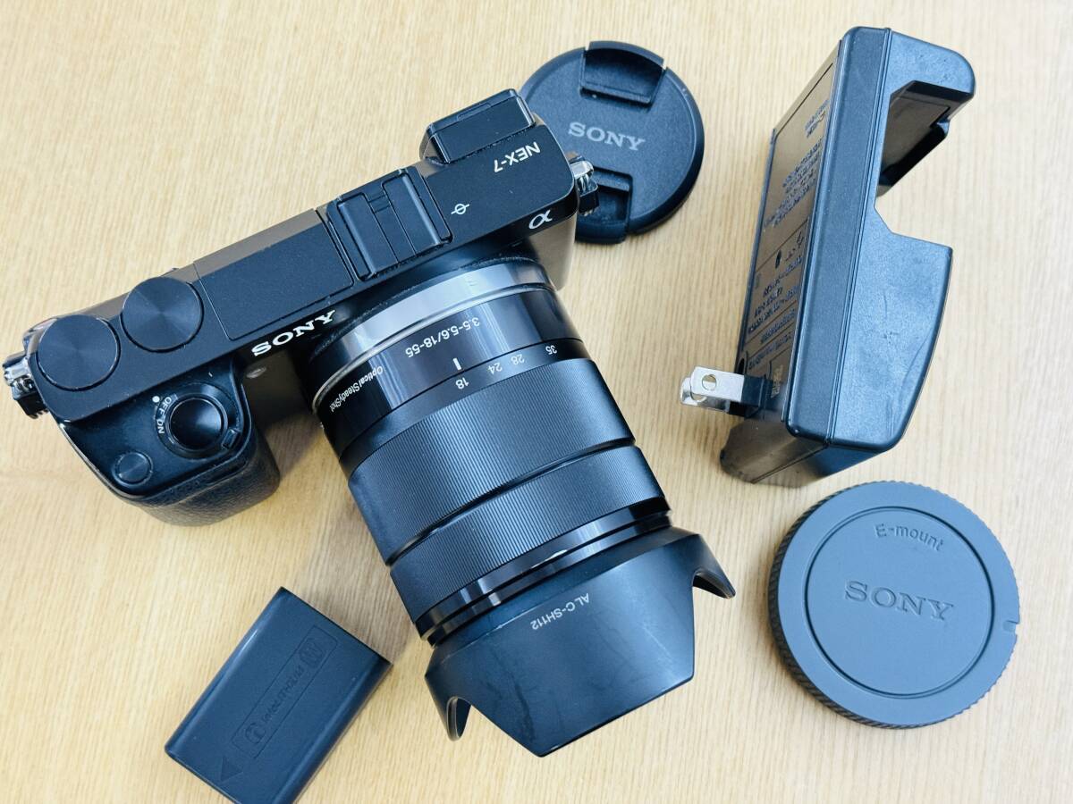 SONY 一眼レフカメラ NEX-7 ズームレンズキット Eマウント本体と付属品_画像5