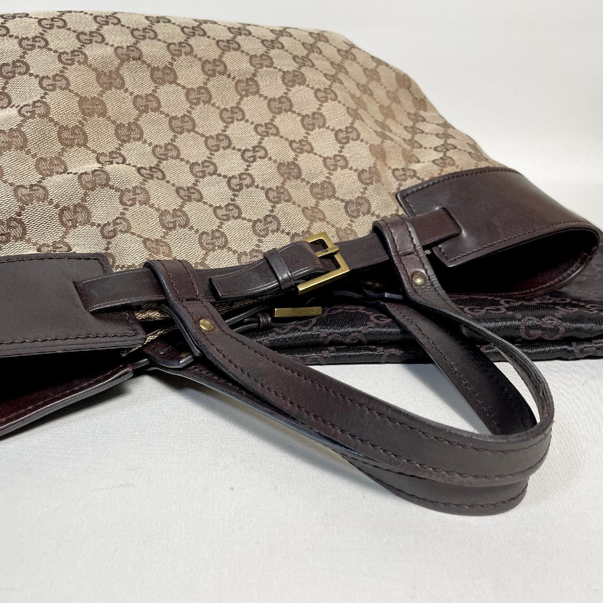 2402-42-3｜美品｜GUCCI グッチ トートバッグ キャンバス レザー ダークブラウン GGキャンバス 保存袋付き_画像6