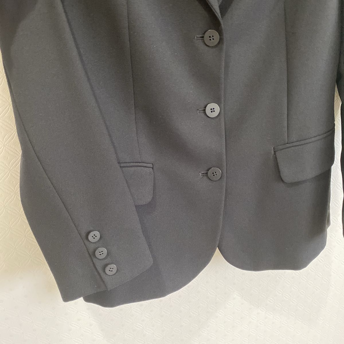 ベネトン　テーラードジャケット　ブラック　黒　44  上着　極美品　ベネトンジャケット　ベージュスーツセット　２着セット