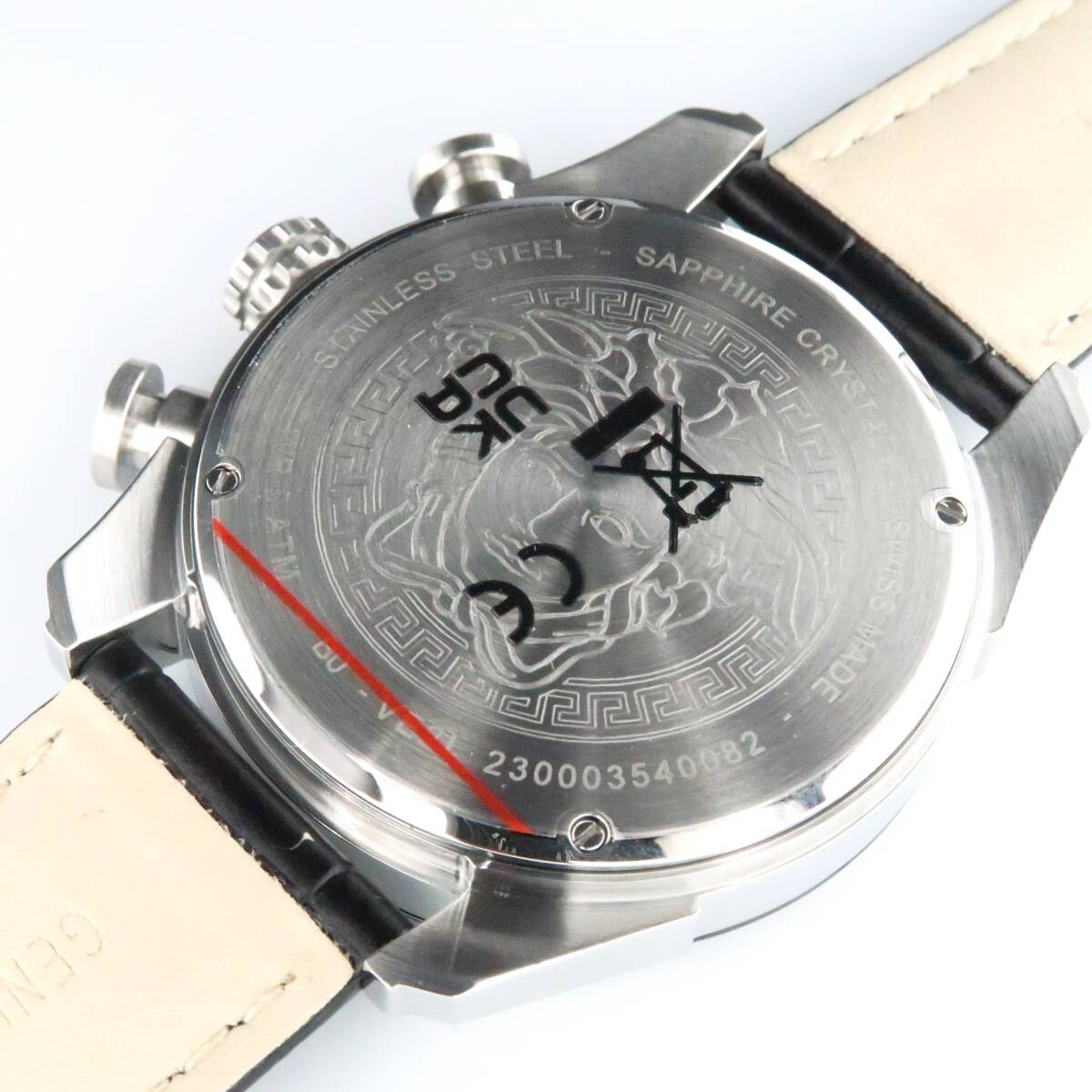 VERSACE ヴェルサーチェ 腕時計ブラック VE2I00121 V-Ray クロノ VERSACE ヴェルサーチェ 腕時計ブラック VE2I00121 V-Ray クロノ
