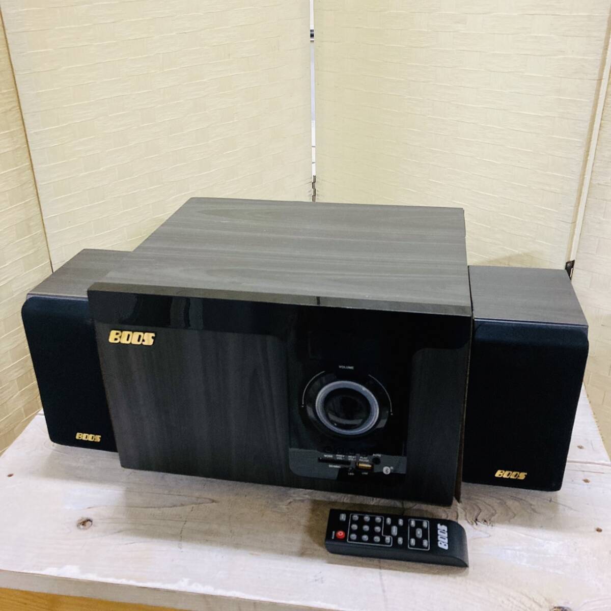 ジャンク扱い BOOS Bluetoothスピーカー HNB-PWR4000BK リモコン付き 通電のみ確認/032-03の画像1