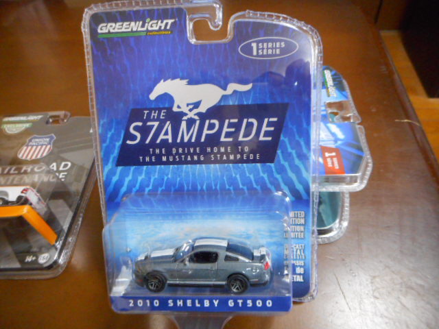 ★★1/64 グリーンライト シェルビー GT500 マスタング 2010 Greenlight Shelby GT500 Mustang グレー Stampede シリーズ1★★_画像1