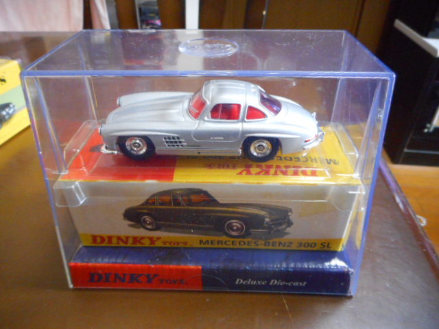 **1/43 Dinky Mercedes Benz 300SL coupe silver Dinky Mercedes-Benz 300SL Silber DY033/b**