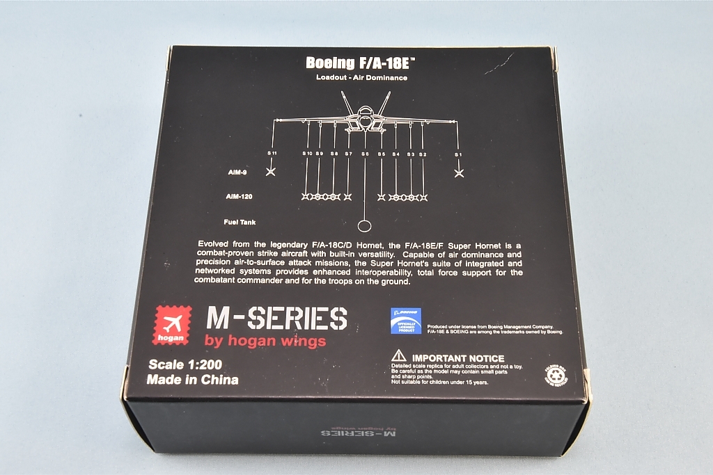 ☆新品同様 hogan 1／200 F／A-18E VFA-105 ”Gunslingers” Line Jet Lo-vis Marking_画像2