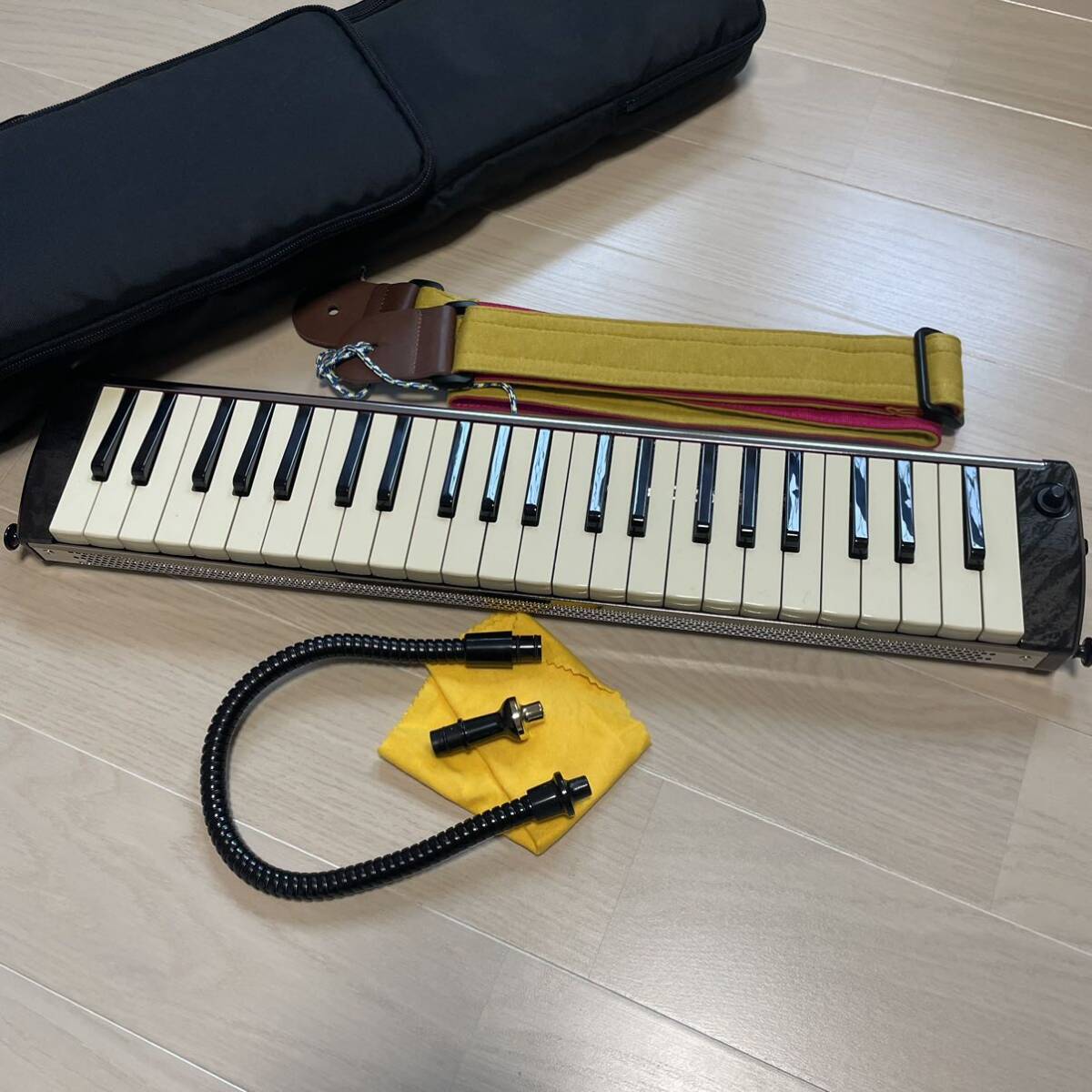 スズキ SUZUKI HAMMOND 44 HYPER 鍵盤ハーモニカ　ストラップ　ケース付き　動作未確認　楽器_画像1