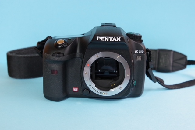 PENTAX K10D+バッテリーグリップ+標準・望遠ズームレンズ2本セット_画像1