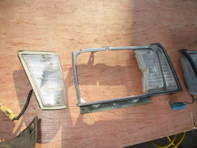  first generation Sprinter Carib AL25G. head light frame + corner lamp left right 