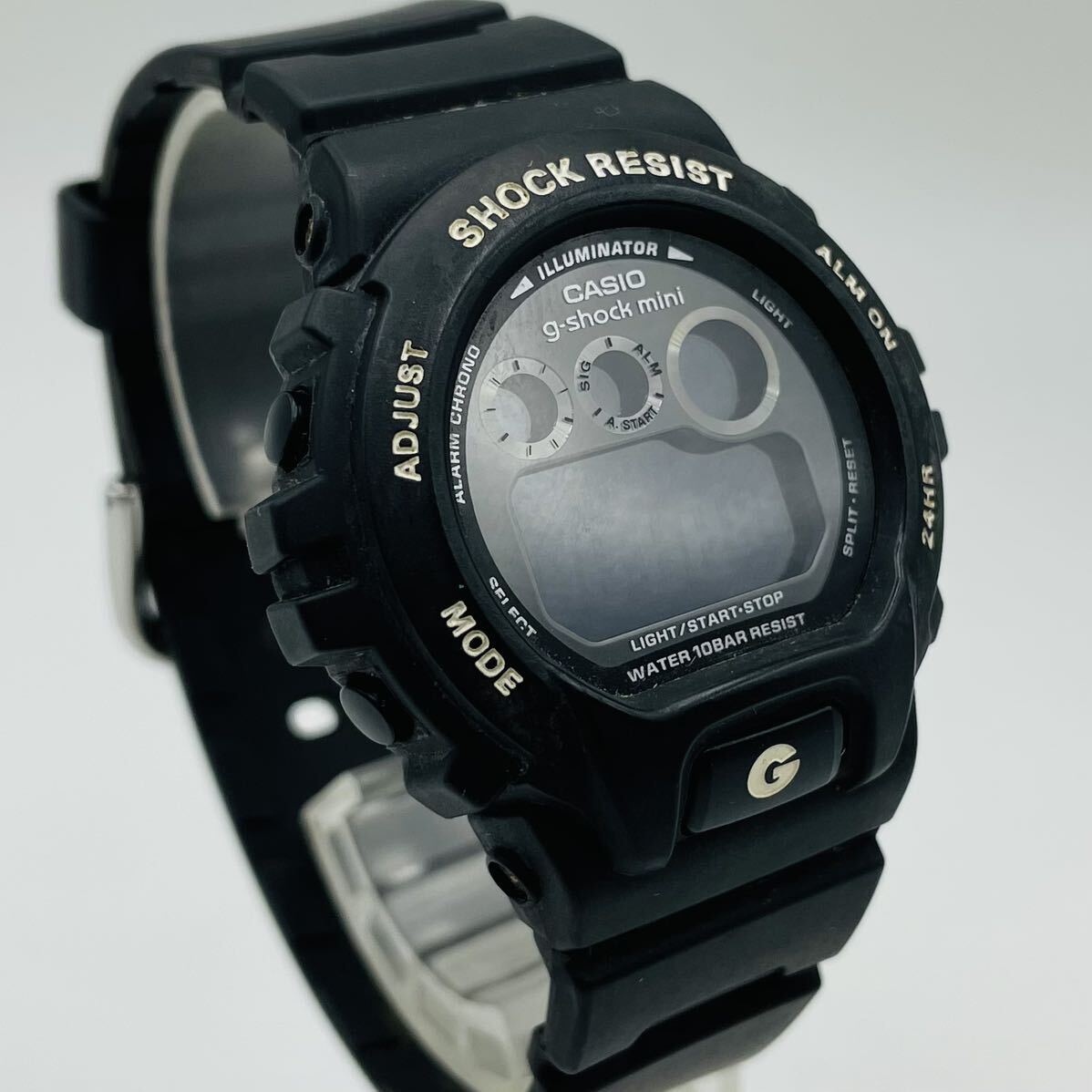 56 CASIO カシオ g-shock mini ジーショックミニ GMN-690 ユニセックス 腕時計 10気圧防水 デジタル文字盤 デジタル 黒 ブラック QZ AT_画像2