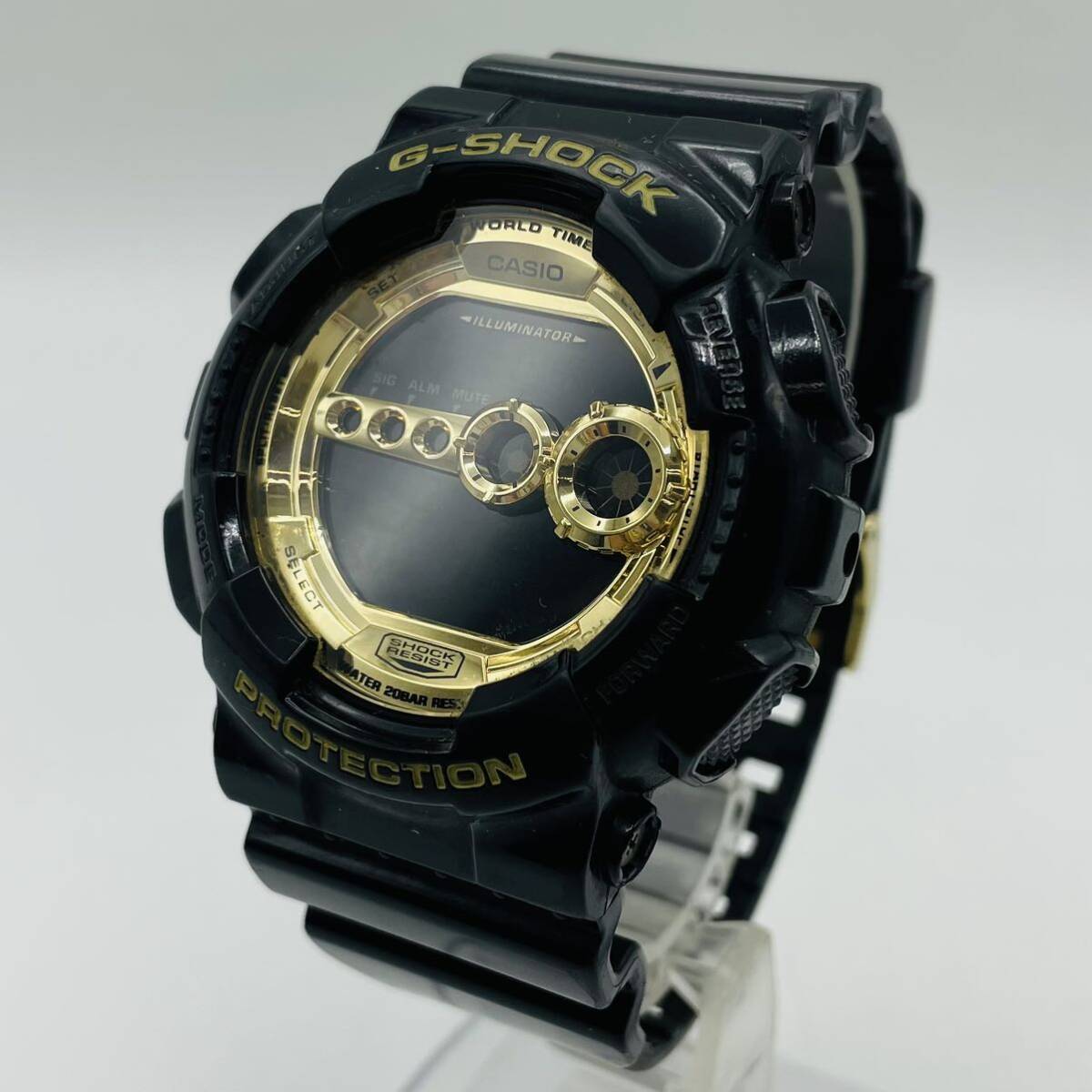 54 CASIO カシオ G-SHOCK Gショック GD-100GB メンズ腕時計 腕時計 時計 デジタル 20気圧防水 黒 ブラック ゴールド文字盤 クォーツ AT_画像1