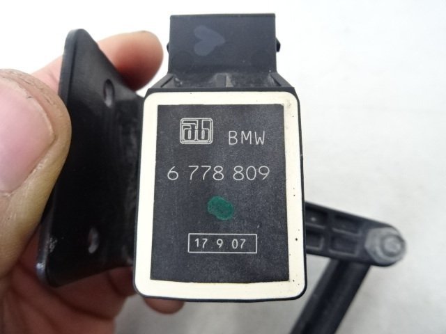 A/ZA9■BMW MINI R56 ABA-MF16S (ミニ クーパーS 2008y)■左リアハイトセンサー 6778809 (ハイスタンド 車高 HIDレベライザーセンサー)の画像2